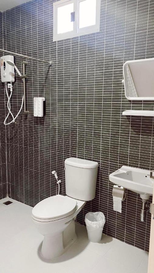 مبيت وإفطار Juni House تشمبتون المظهر الخارجي الصورة