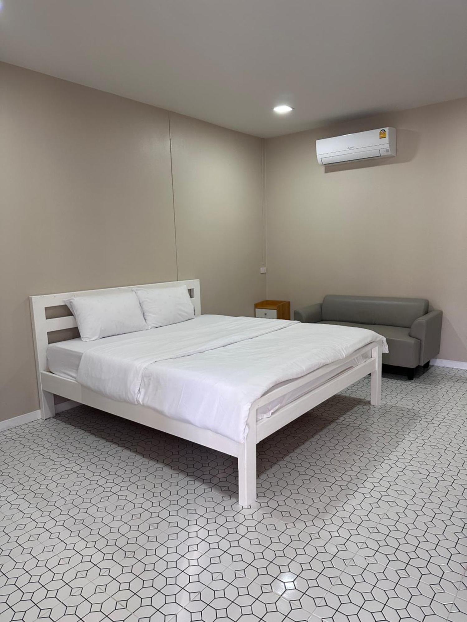 مبيت وإفطار Juni House تشمبتون المظهر الخارجي الصورة